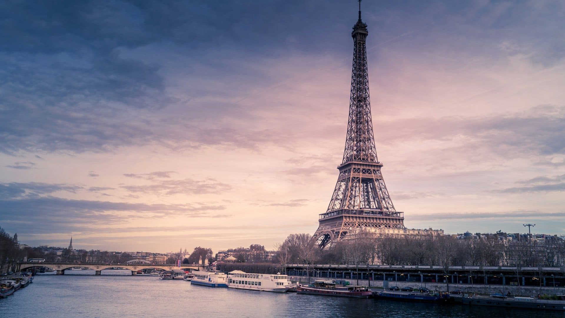 Private Jet Charter Paris : Noor Private Aviation